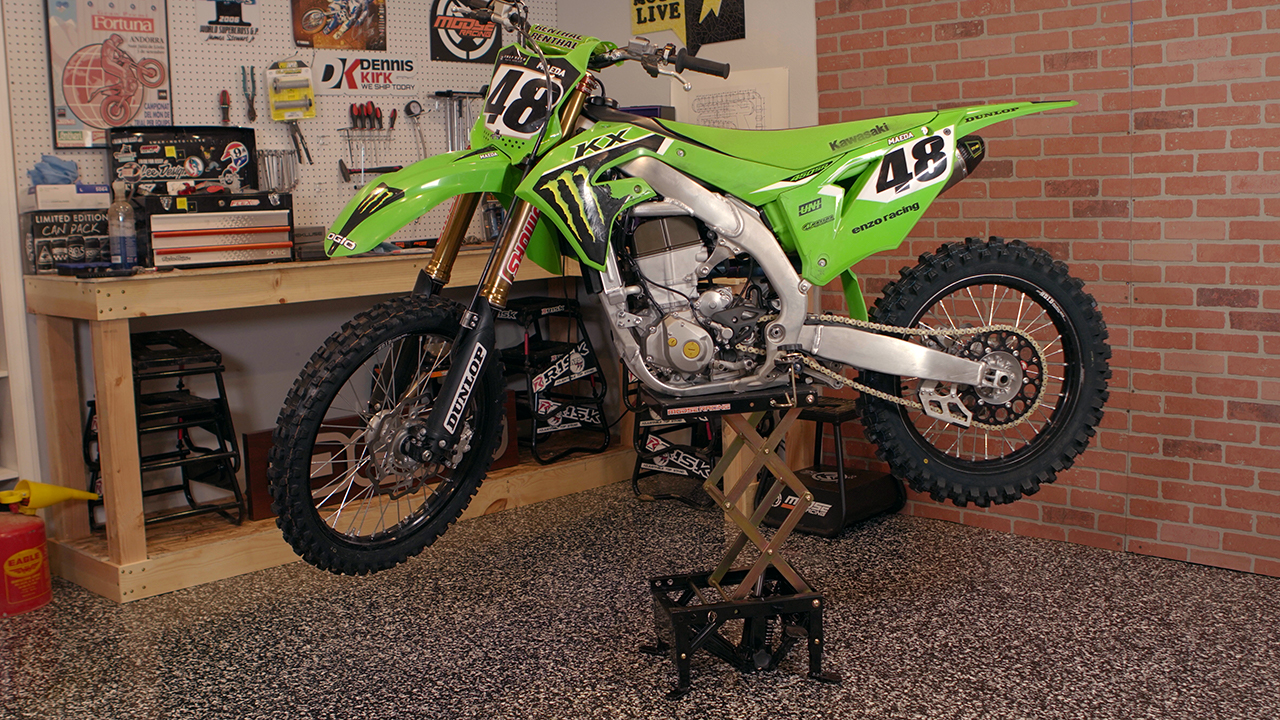 In the SML Garage | Moose Racing Hydraulic Lift - Swapmoto Live